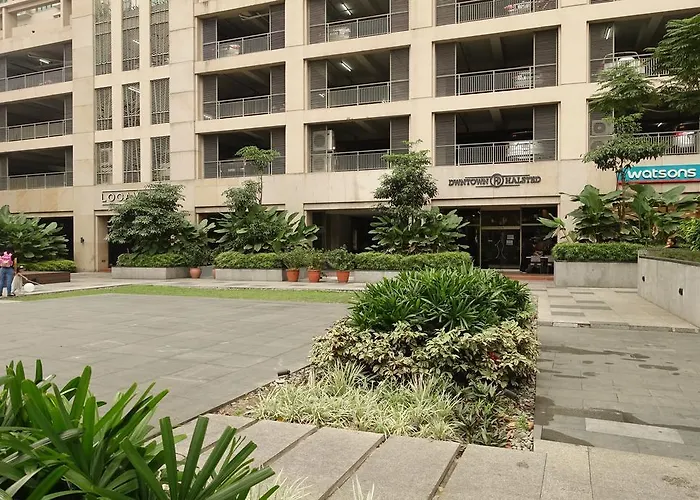 Modern Asian At Forbeswood Parklane The Bgc Manila