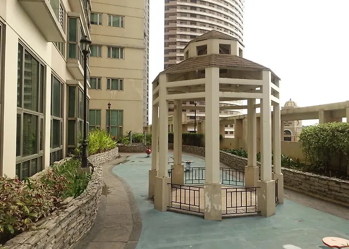 Modern Asian At Forbeswood Parklane The Bgc Apartment *